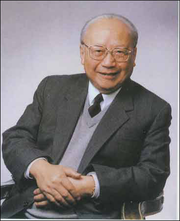 钱伟长:36岁学力学44岁学俄语 64岁以后学计算机